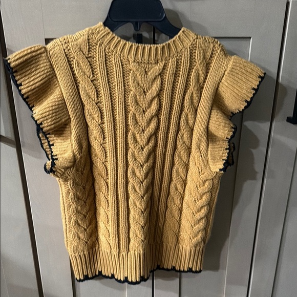 Ces Femme Mustard Cable Knit Sweater - Picture 2 of 4